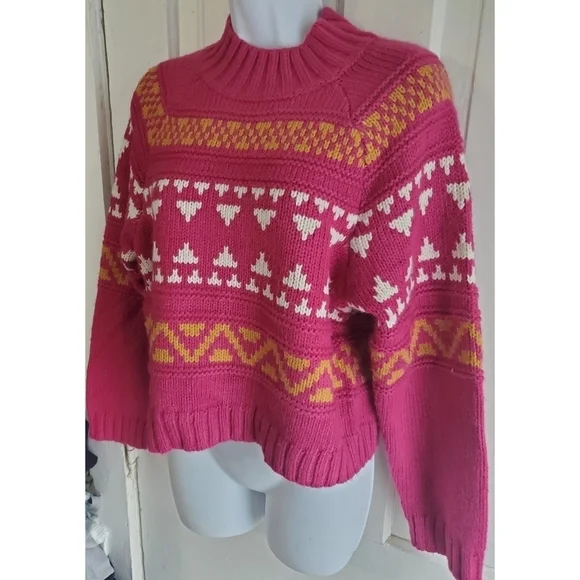 Universal Thread Mock Turtleneck Pullover Sweater - Picture 3 of 10